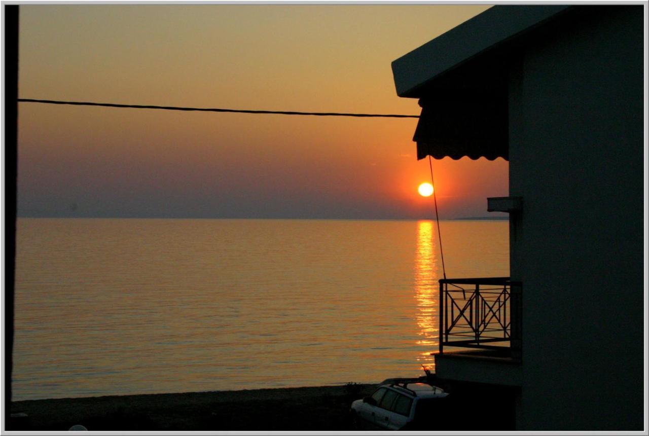 Just 20 Meters From The Beach توروني المظهر الخارجي الصورة